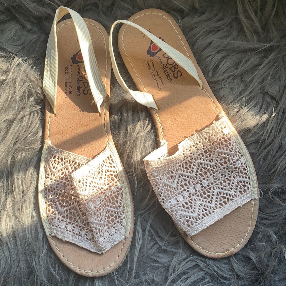 Cute Lace Bobs by Skecher’s sandals Sz 10